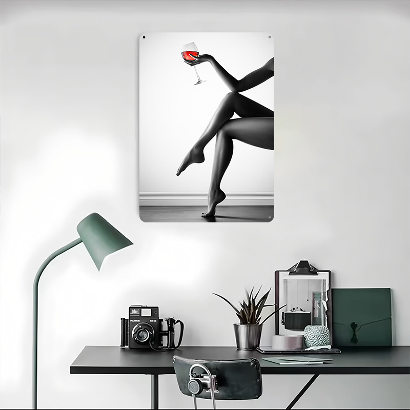 Elegante vrouw met wijnglas bl - Women Accessories Poster recensie en prijs